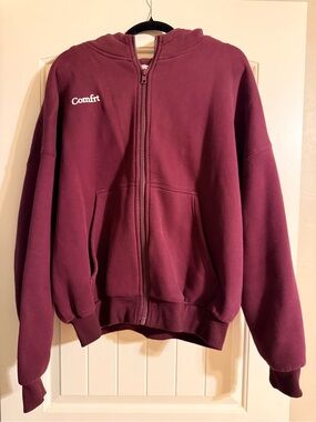 Comfrt Unisex Maroon Zip-Up Hoodie Size XS(runs big).